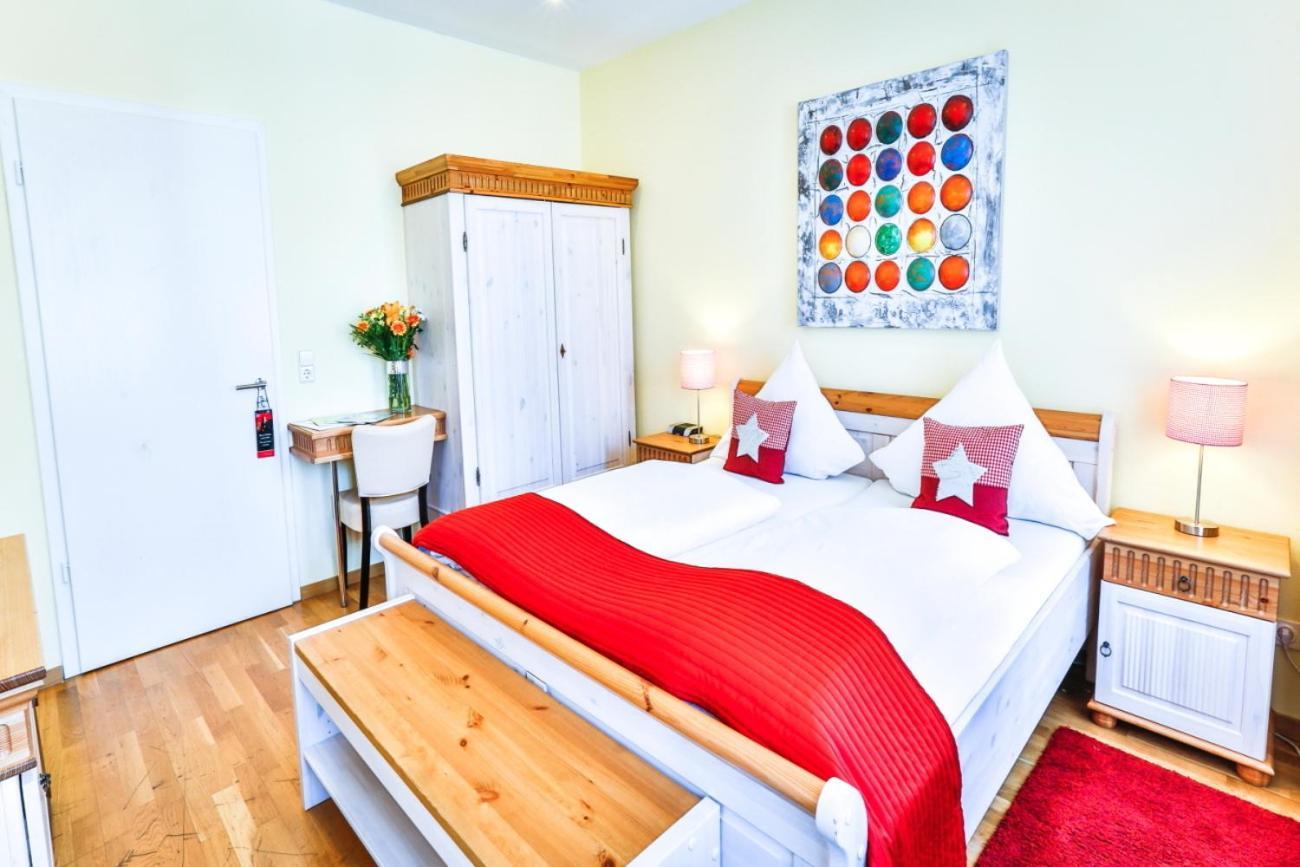 Hotel Zum Goldenen Loewen Baden-Baden Dış mekan fotoğraf