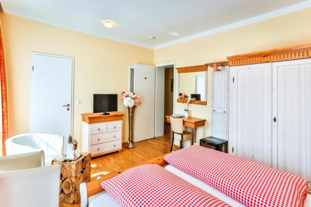 Hotel Zum Goldenen Loewen Baden-Baden Dış mekan fotoğraf