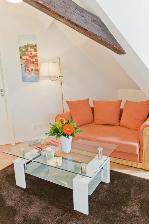 Hotel Zum Goldenen Loewen Baden-Baden Oda fotoğraf