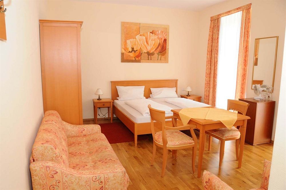 Hotel Zum Goldenen Loewen Baden-Baden Dış mekan fotoğraf